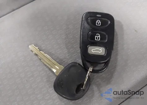 2008 Hyundai Elantra Gls/Se from USA, damaged, VIN KMHDU46D48U531337